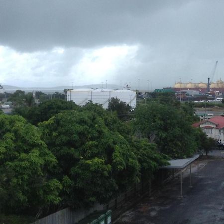Harbour Lodge Motel Gladstone Bagian luar foto