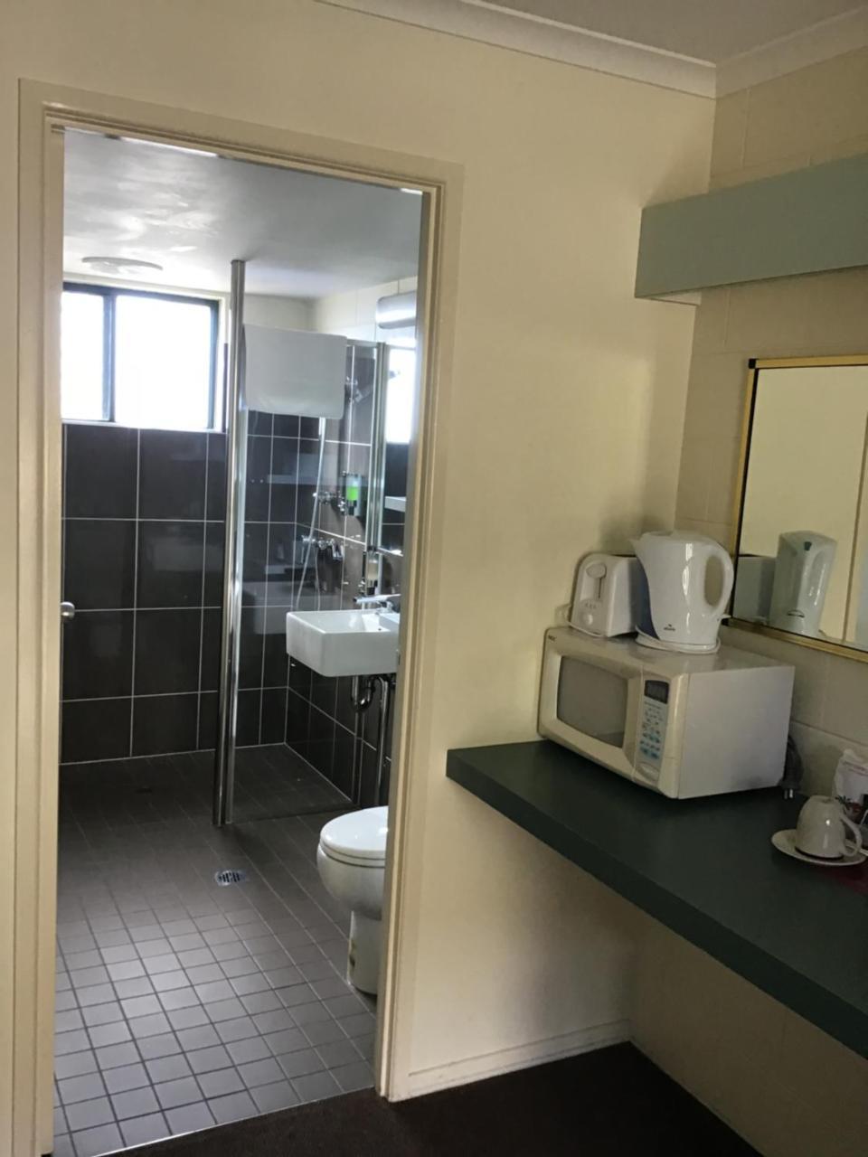 Harbour Lodge Motel Gladstone Bagian luar foto