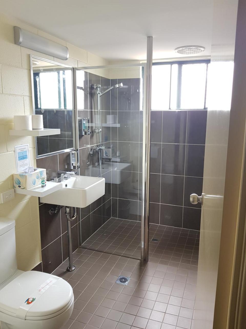 Harbour Lodge Motel Gladstone Bagian luar foto